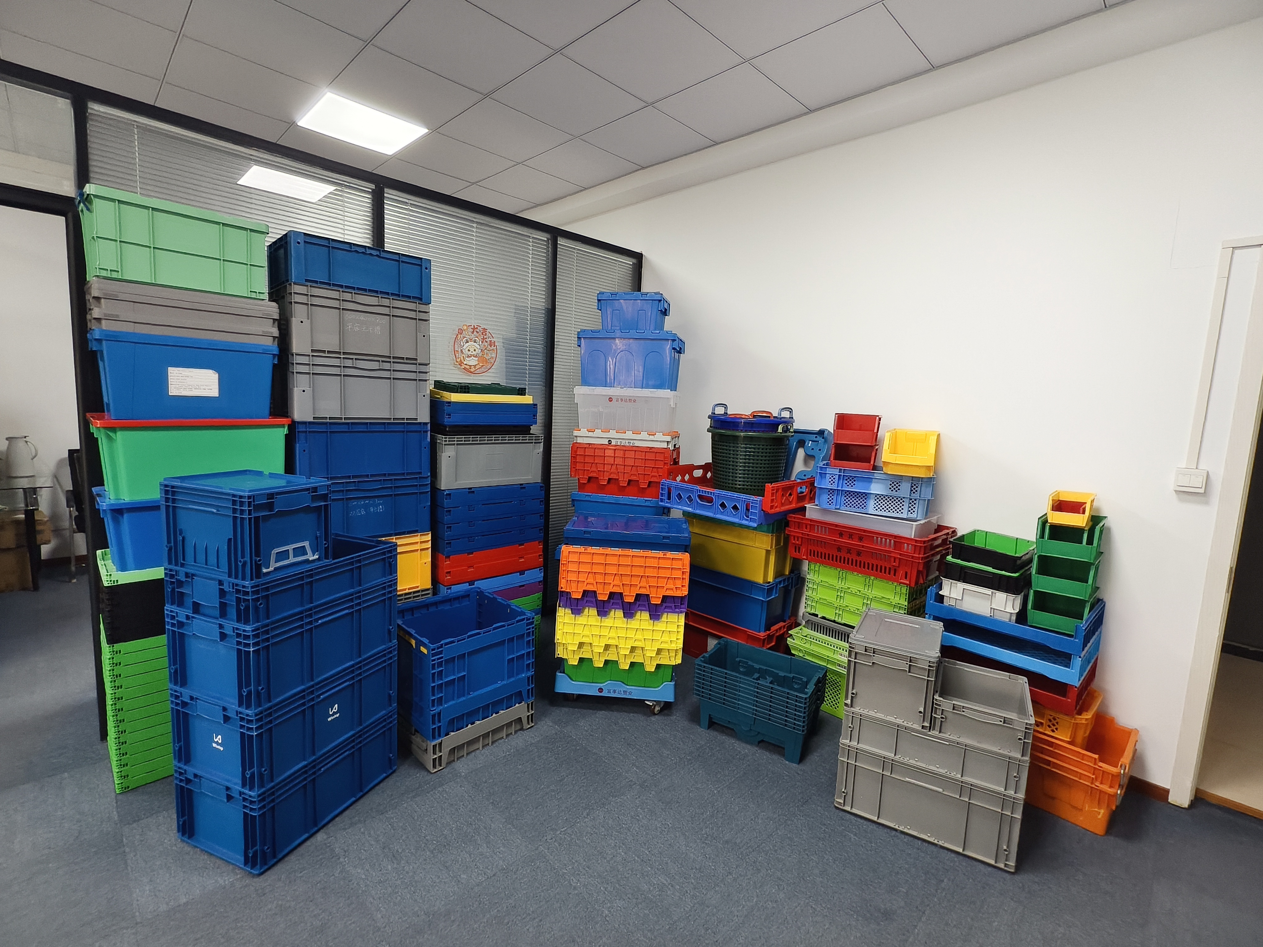 Latest company blogs about Smart Logistics Era: How Do Plastic Turnover Boxes Integrate with Warehouse Management Systems?